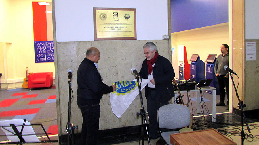 FTH en ceremonia de instalación Placa Conmemorativa a Clotario Blest Riffo
