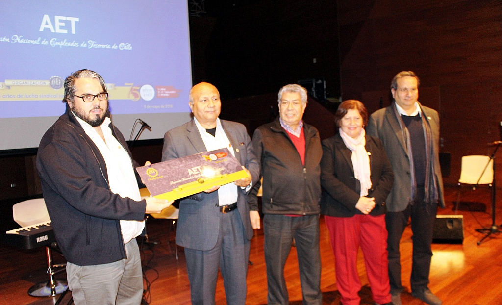 Asociaciones del FTH en acto solemne de Aniversario 75° ANEF